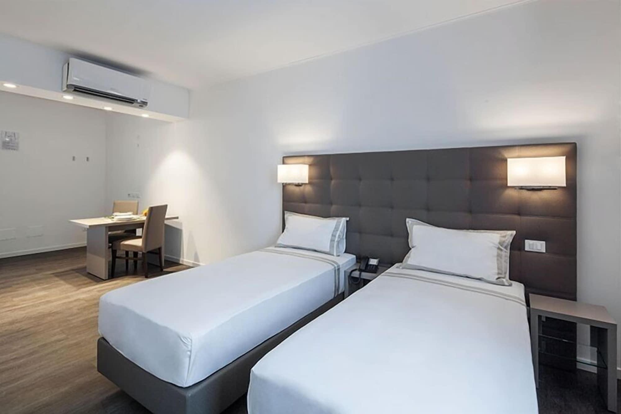 Hotel Studio Inn Centrale & Milano Urban Padel Luaran gambar