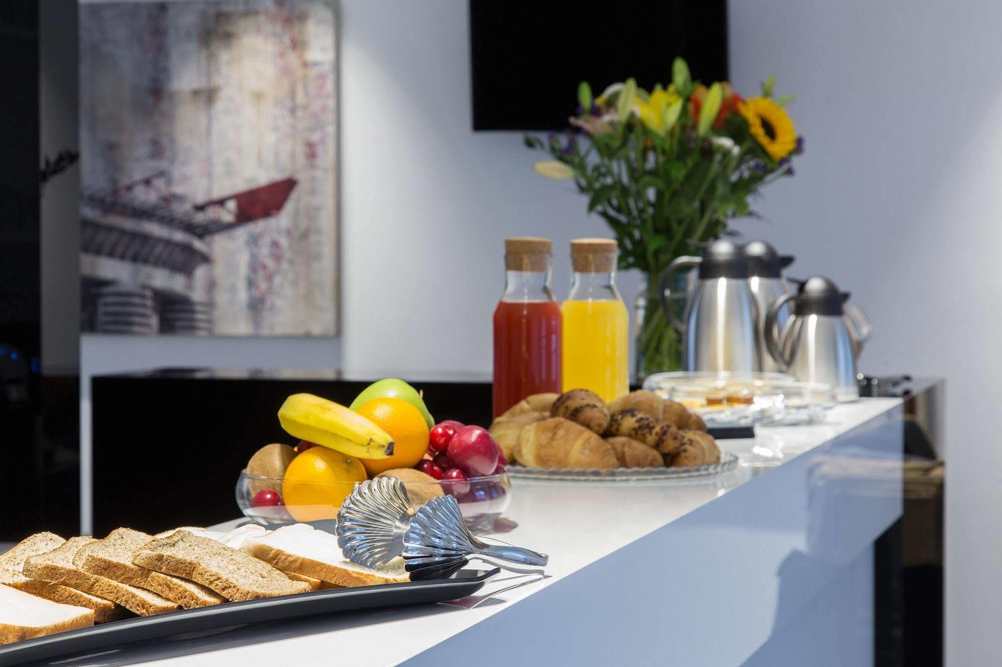 Hotel Studio Inn Centrale & Milano Urban Padel Luaran gambar