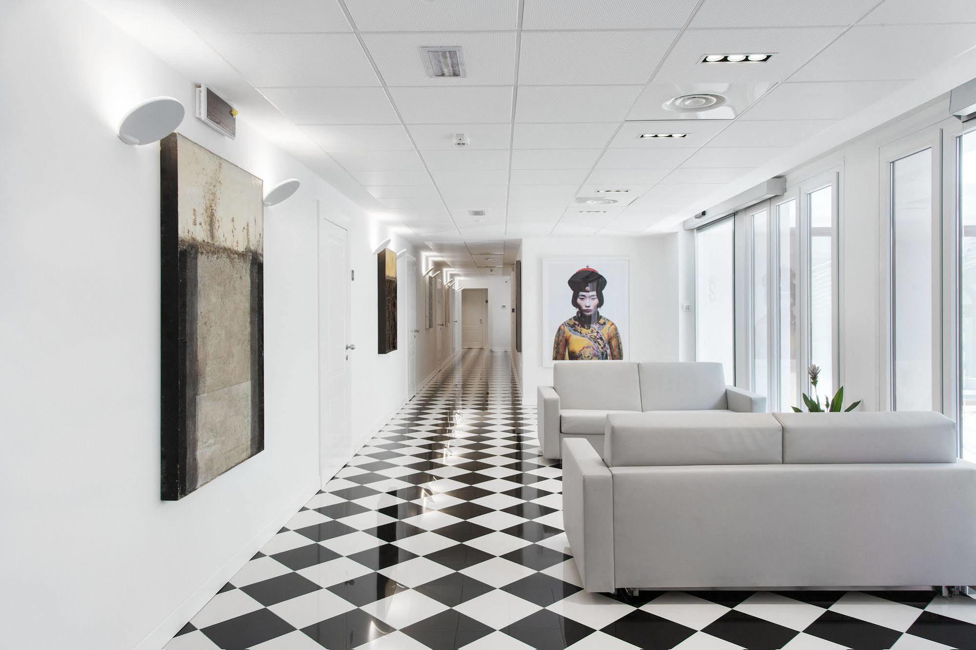 Hotel Studio Inn Centrale & Milano Urban Padel Luaran gambar